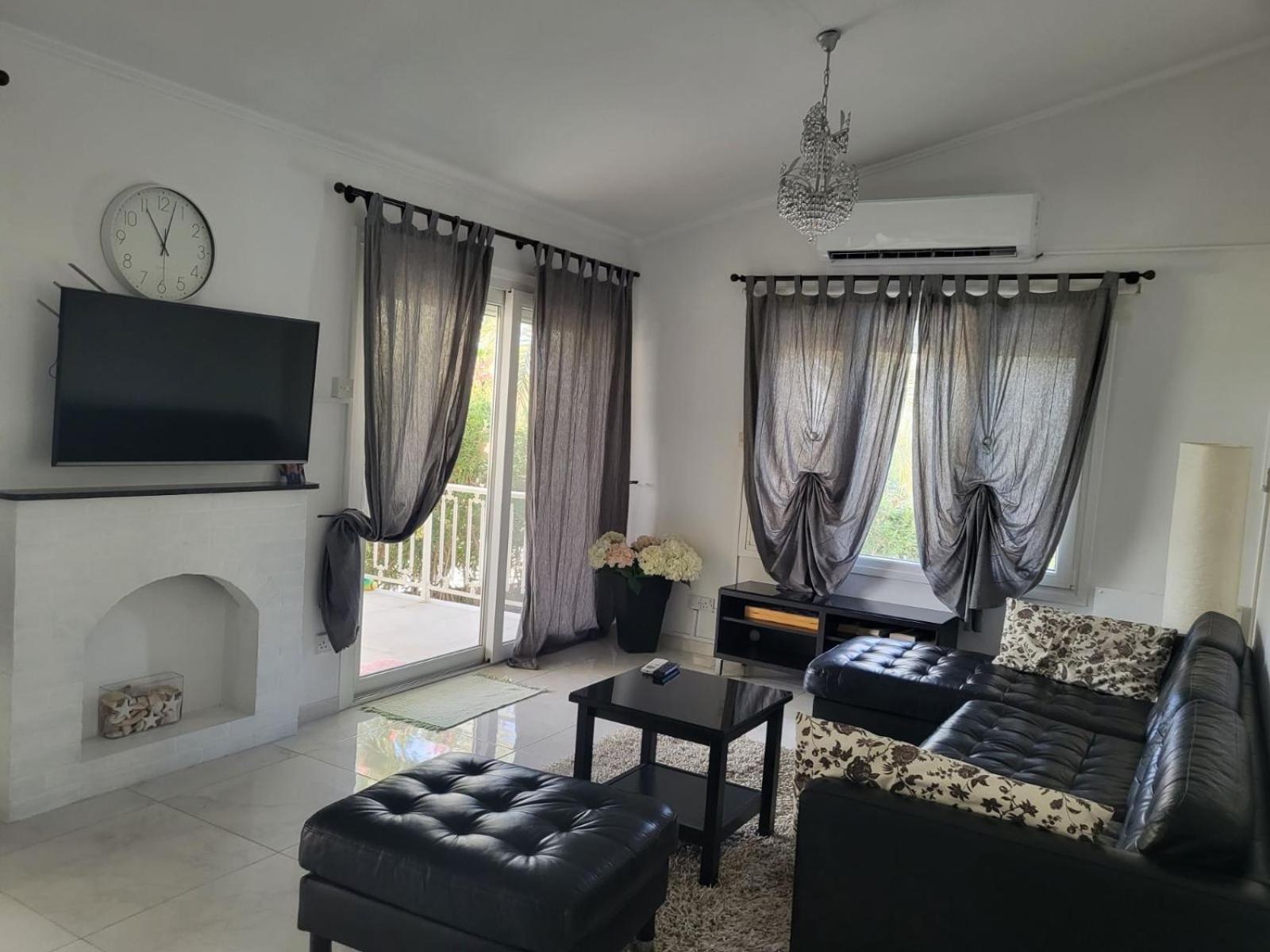 Villa Neyla Four Bedroom Coral Bay Beach Front 外观 照片