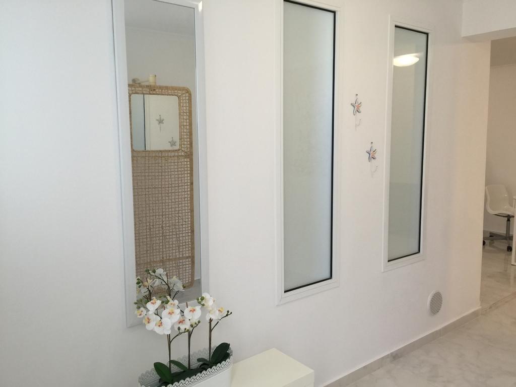 Villa Neyla Four Bedroom Coral Bay Beach Front 外观 照片